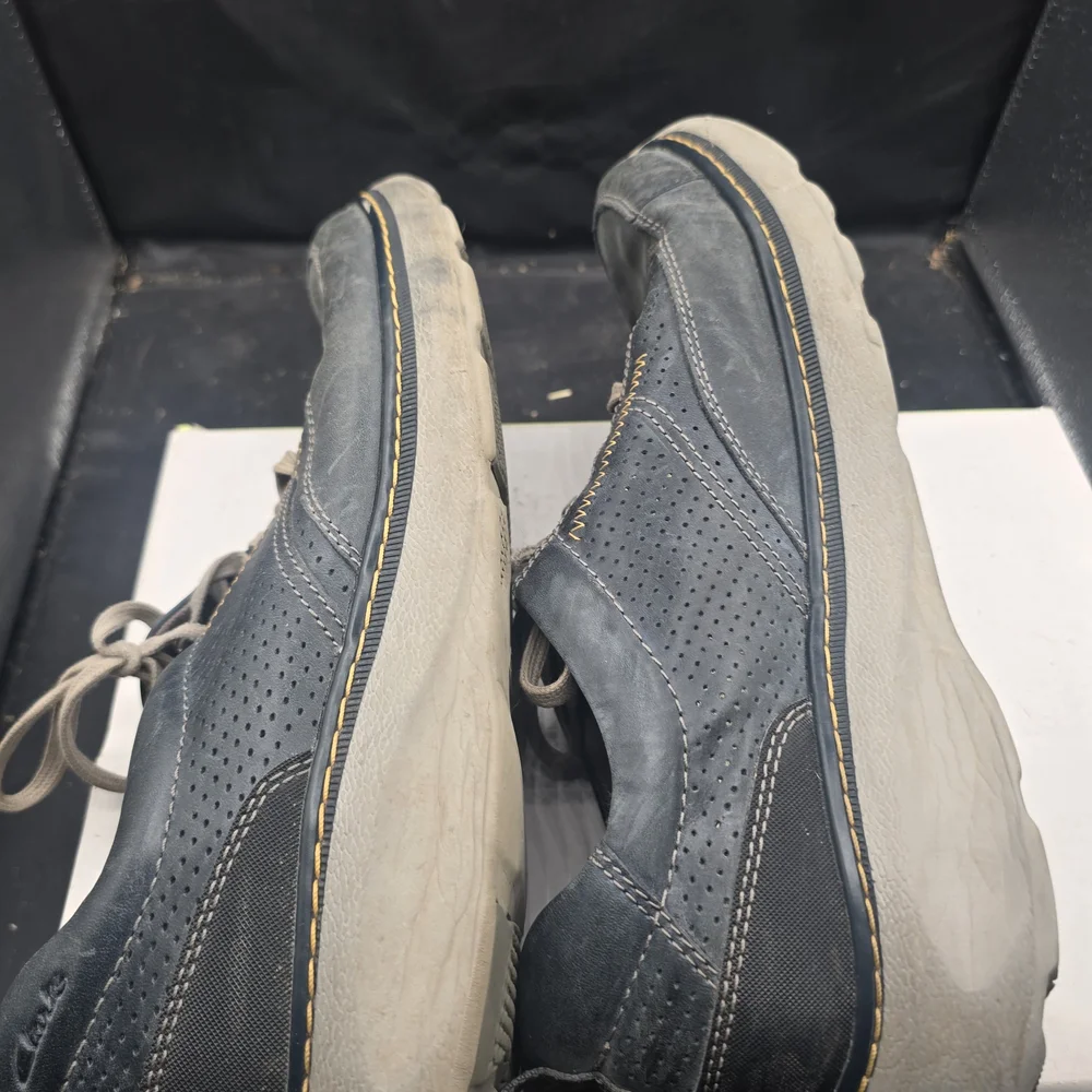 Clarks Men's Blue Lace-Up Oxfords‎